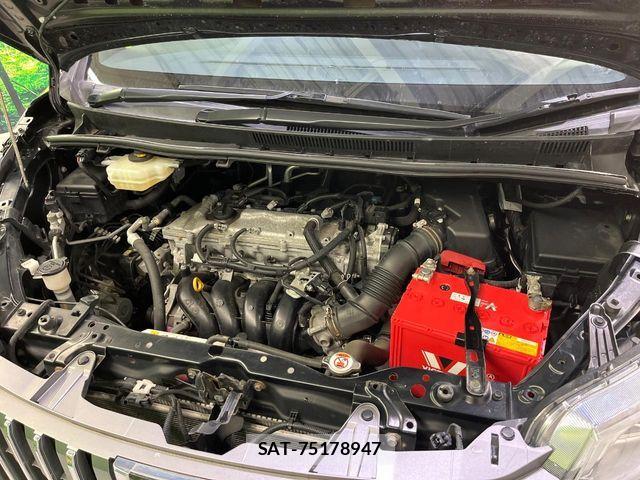 Toyota ESQUIRE 2017-07 6611738-18