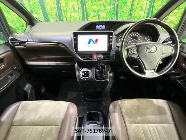 Toyota ESQUIRE 2017-07 6611738-1