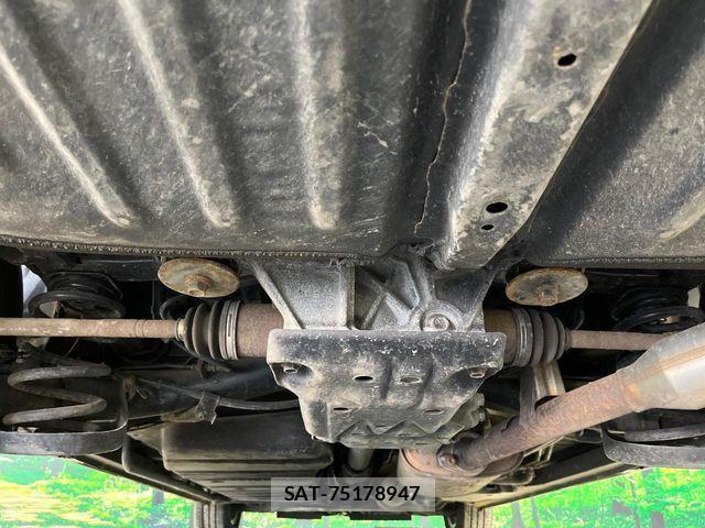 Toyota ESQUIRE 2017-07 6611738-19