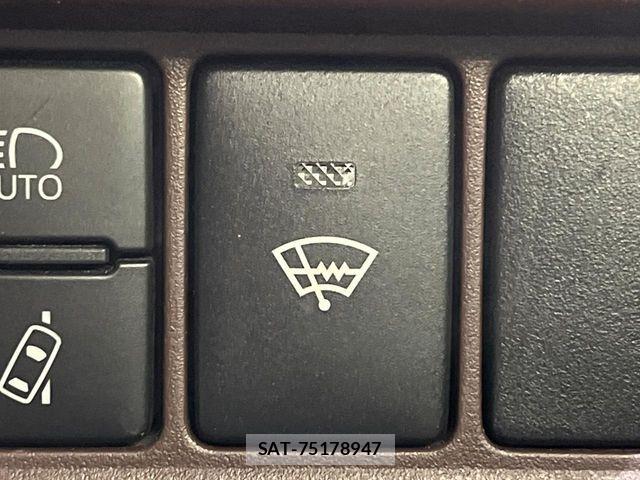 Toyota ESQUIRE 2017-07 6611738-3