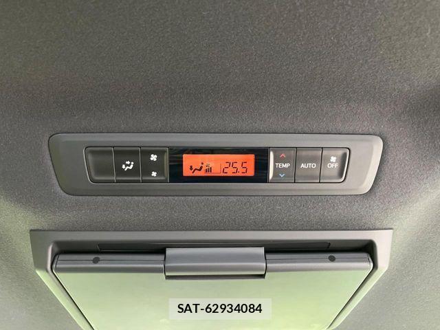 Toyota ESQUIRE 2017-09 6675866-10