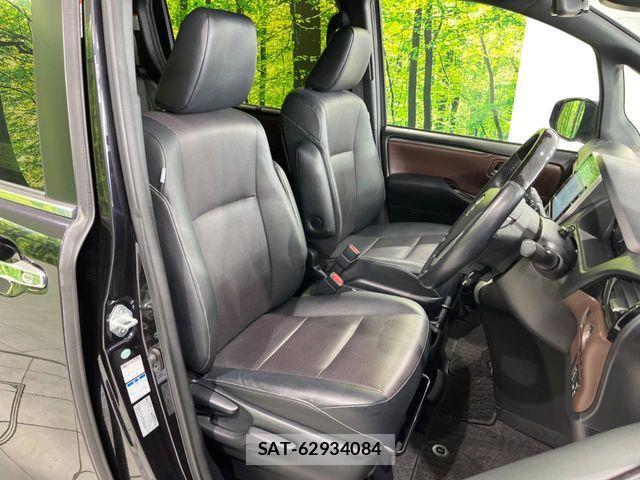 Toyota ESQUIRE 2017-09 6675866-7