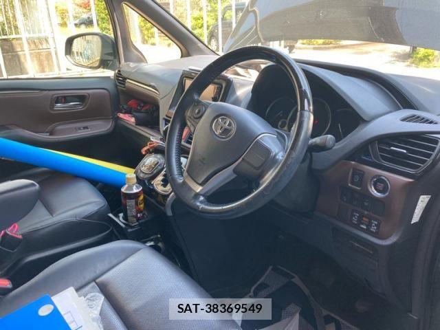 Toyota ESQUIRE 2016-02 6904773-19