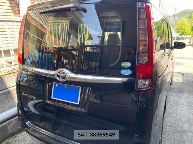 Toyota ESQUIRE 2016-02 6904773-3