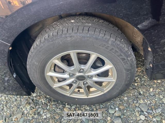 Toyota ESQUIRE 2017-06 7020423-9