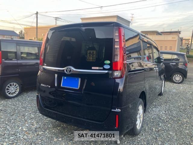 Toyota ESQUIRE 2017-06 7020423-3