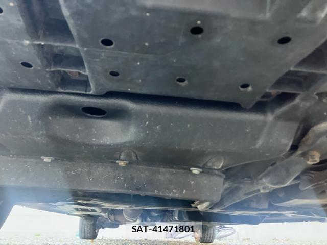 Toyota ESQUIRE 2017-06 7020423-4