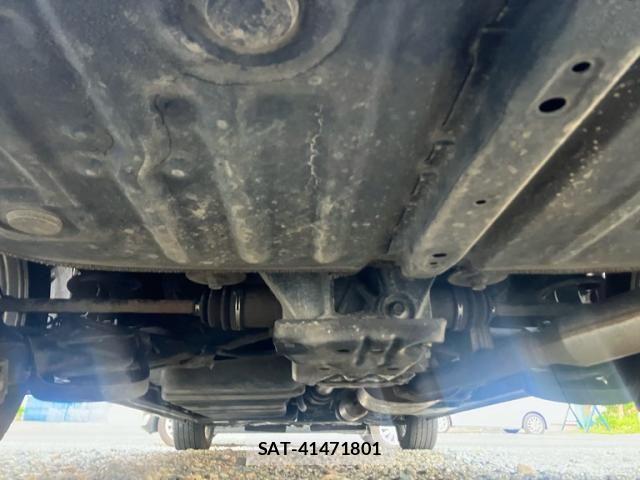 Toyota ESQUIRE 2017-06 7020423-5