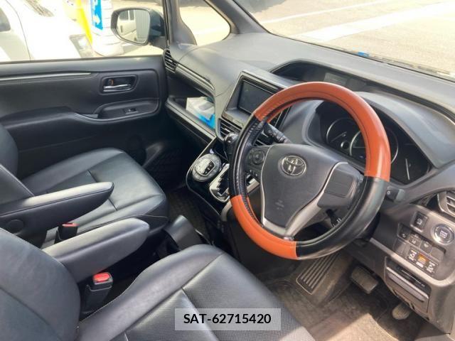 Toyota ESQUIRE 2016-05 7218139-11