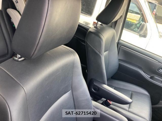 Toyota ESQUIRE 2016-05 7218139-12