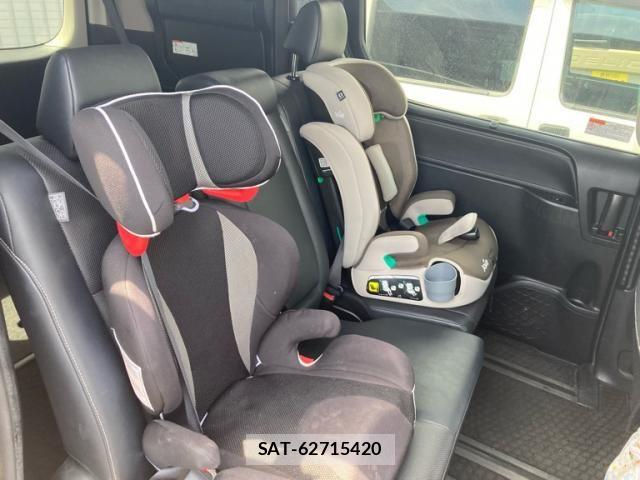 Toyota ESQUIRE 2016-05 7218139-13