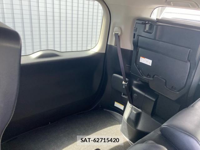Toyota ESQUIRE 2016-05 7218139-15
