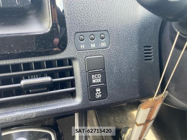 Toyota ESQUIRE 2016-05 7218139-21