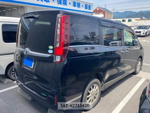Toyota ESQUIRE 2016-05 7218139-3