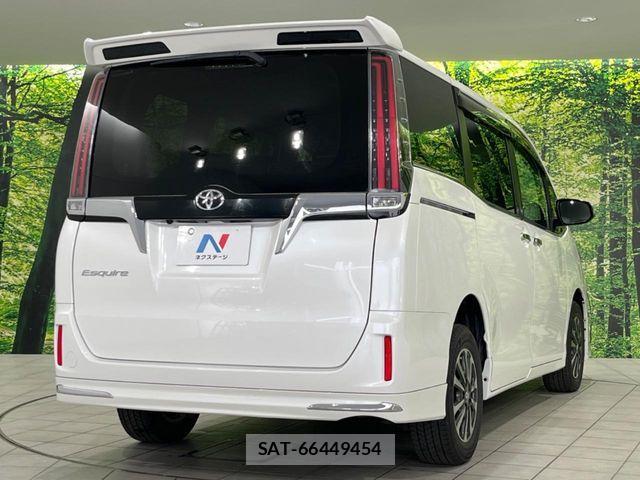 Toyota ESQUIRE 2018-06 7218136-18