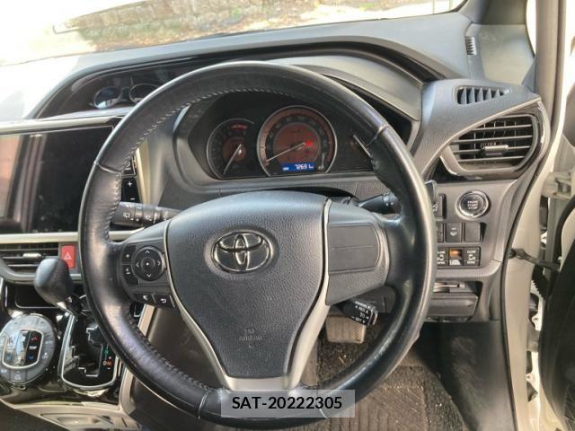 Toyota ESQUIRE 2018-04 7218141-17