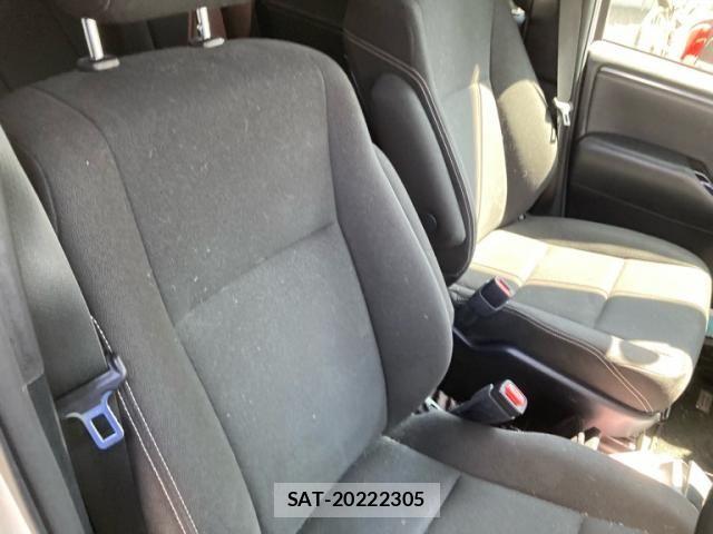 Toyota ESQUIRE 2018-04 7218141-18