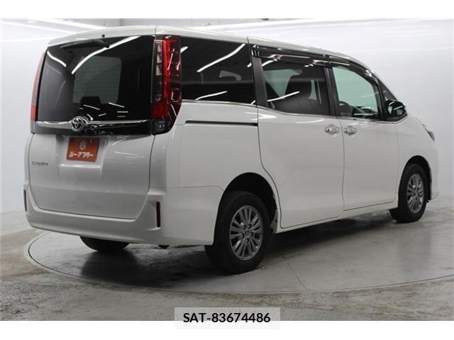 Toyota ESQUIRE 2017-03 7218135-4