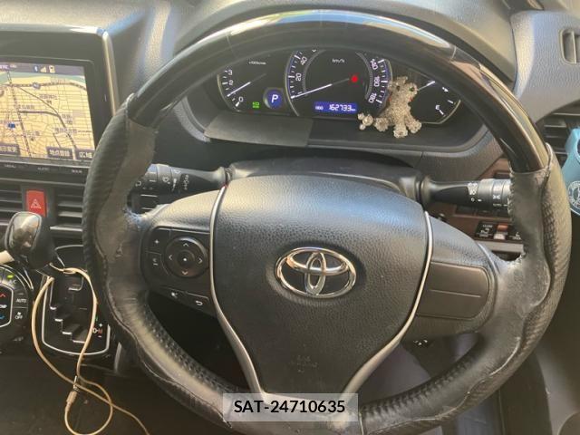 Toyota ESQUIRE 2015-08 7218133-12
