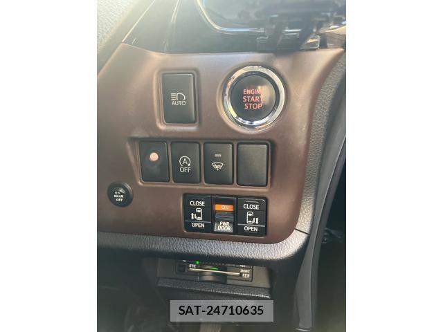 Toyota ESQUIRE 2015-08 7218133-13