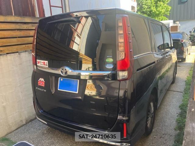 Toyota ESQUIRE 2015-08 7218133-4