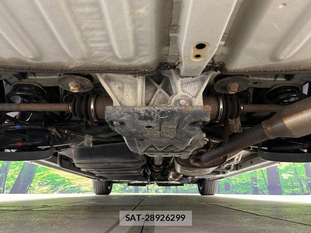 Toyota ESQUIRE 2018-09 7250731-19
