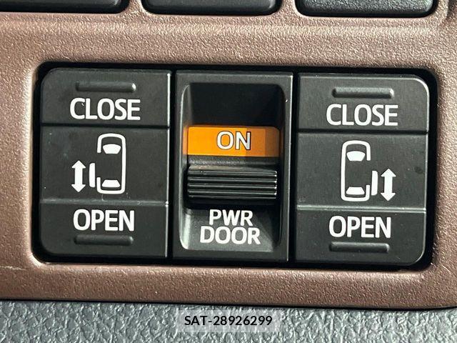 Toyota ESQUIRE 2018-09 7250731-6