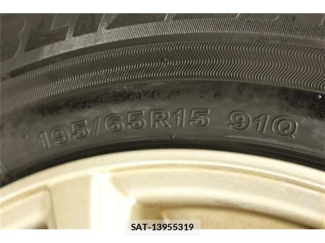 Toyota ESQUIRE 2018-02 7271857-25