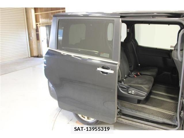 Toyota ESQUIRE 2018-02 7271857-29