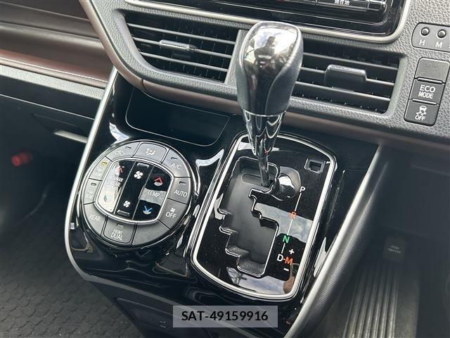 Toyota ESQUIRE 2018-06 7454156-19