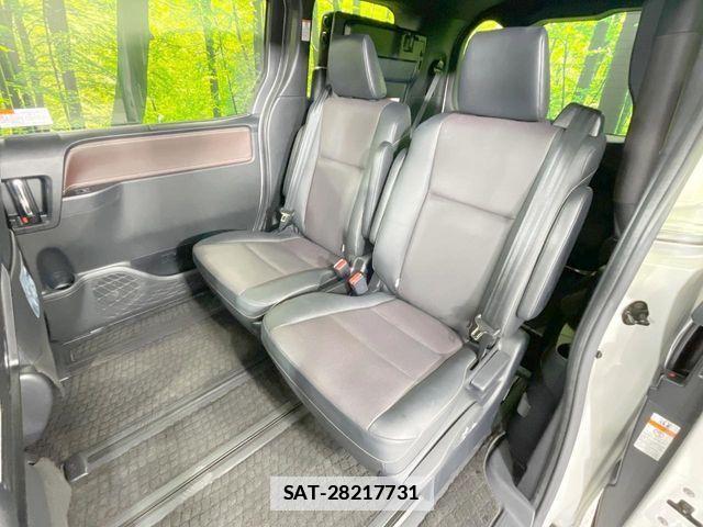 Toyota ESQUIRE 2017-09 7723102-9