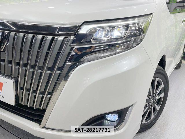 Toyota ESQUIRE 2017-09 7723102-13