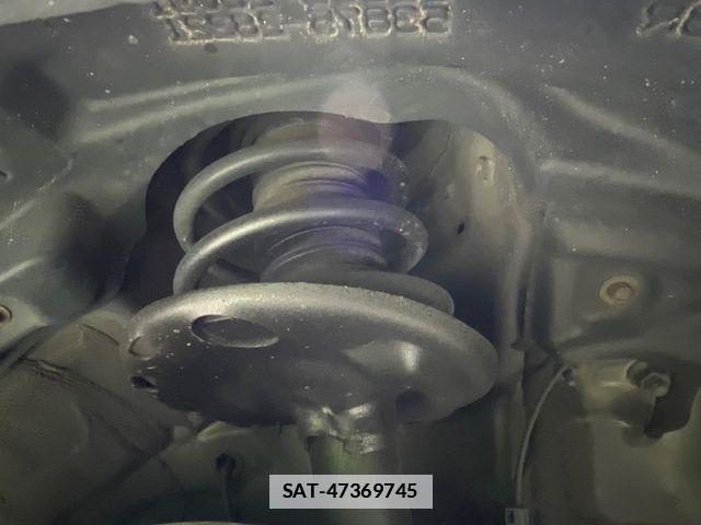 Toyota ESQUIRE 2017-11 7784688-19
