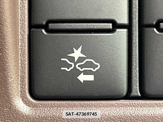 Toyota ESQUIRE 2017-11 7784688-6