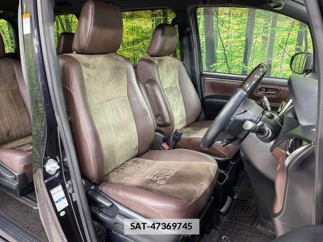 Toyota ESQUIRE 2017-11 7784688-7