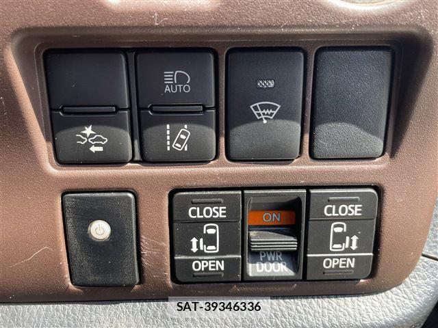 Toyota ESQUIRE 2016-03 7784689-29