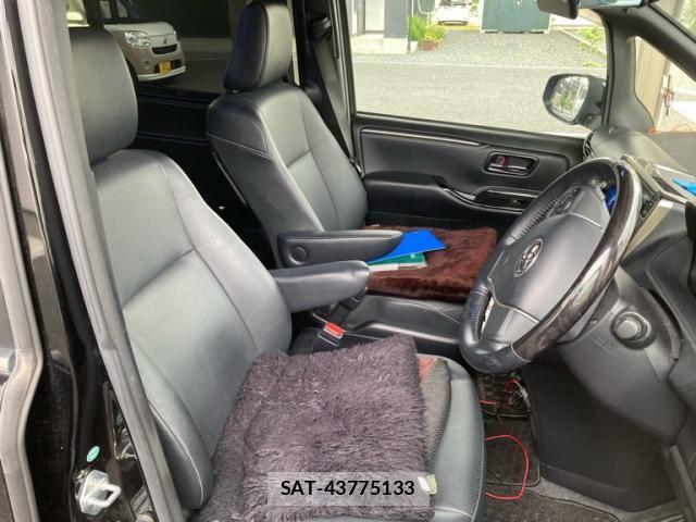 Toyota ESQUIRE 2018-02 7876327-10