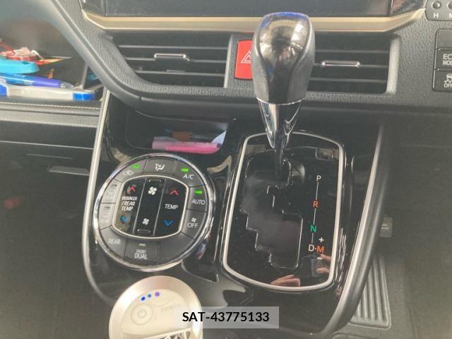 Toyota ESQUIRE 2018-02 7876327-16
