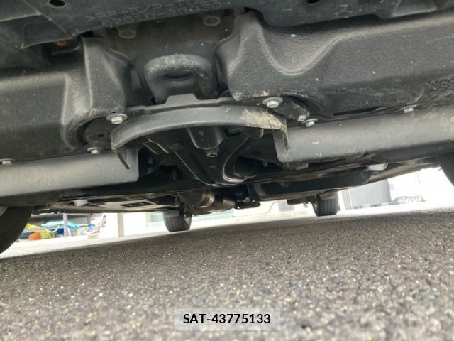 Toyota ESQUIRE 2018-02 7876327-5