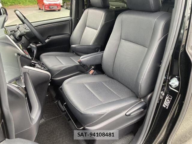Toyota ESQUIRE 2018-10 7979157-16