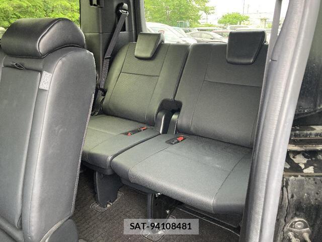 Toyota ESQUIRE 2018-10 7979157-19