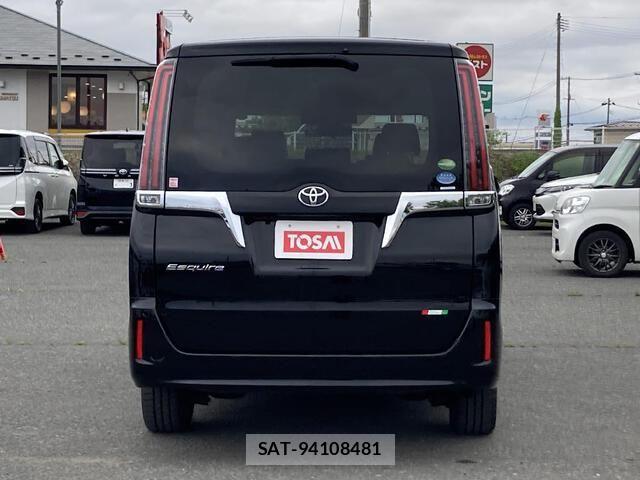Toyota ESQUIRE 2018-10 7979157-24