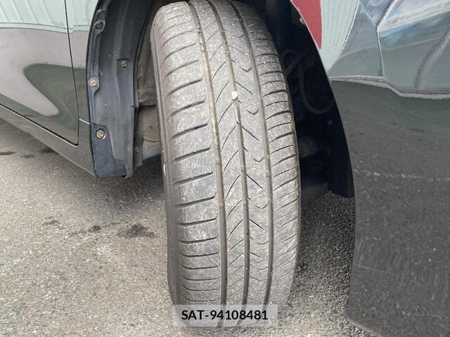 Toyota ESQUIRE 2018-10 7979157-28