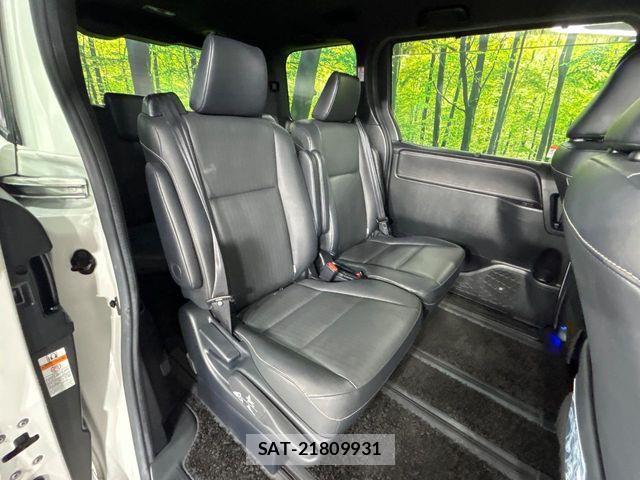 Toyota ESQUIRE 2017-04 8035408-12