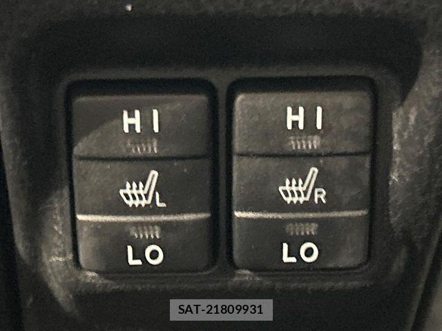 Toyota ESQUIRE 2017-04 8035408-3
