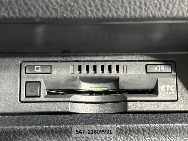 Toyota ESQUIRE 2017-04 8035408-8