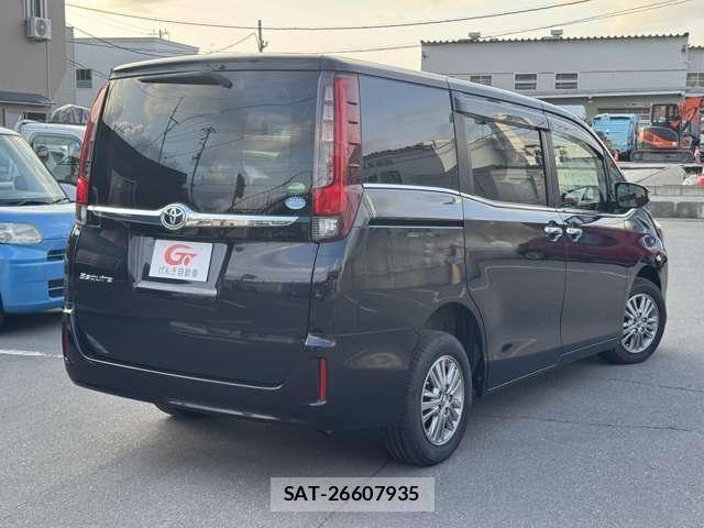 Toyota ESQUIRE 2015-05 8073682-1