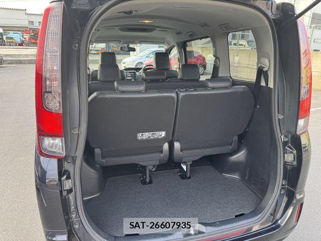 Toyota ESQUIRE 2015-05 8073682-24