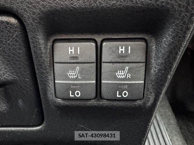 Toyota ESQUIRE 2017-09 8073680-4