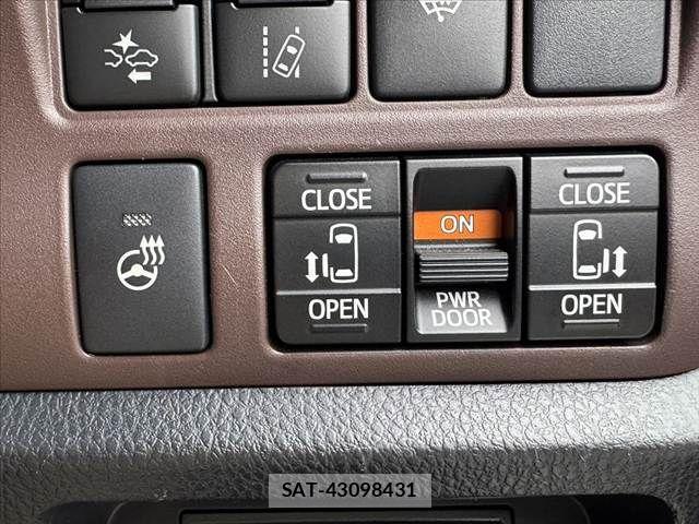 Toyota ESQUIRE 2017-09 8073680-5